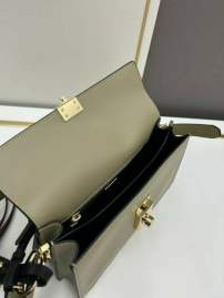Picture of Prada Handbags _SKUfw182993202fw